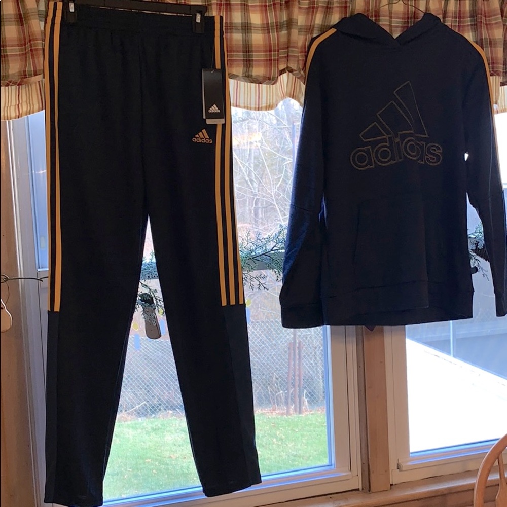 Adidas boys pull over matching suit 18/20 XL